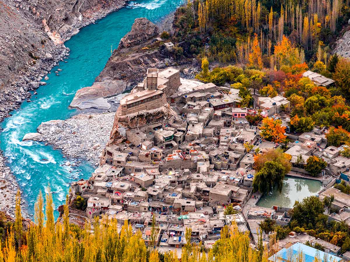 Hunza Valley Guided Overland tour | Pakistan | 10Adventures.com