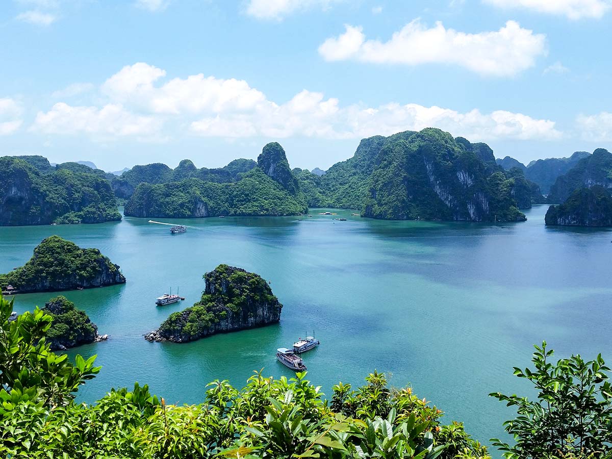 Northern Vietnam Mountain Biking Tour visiting the famous Halong bay