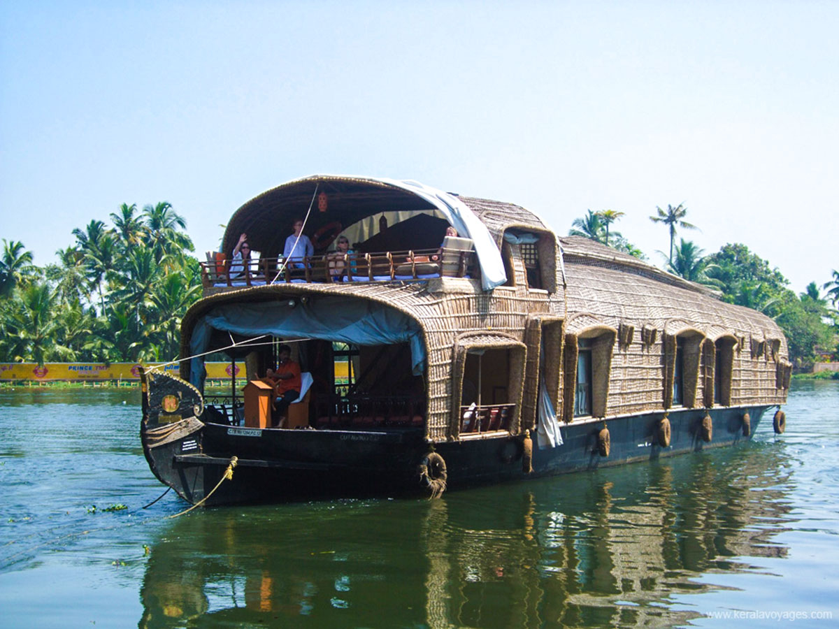 Western Ghats Luxury Trekking Tour includes an unforgettabl day in Alleppey Houseboat