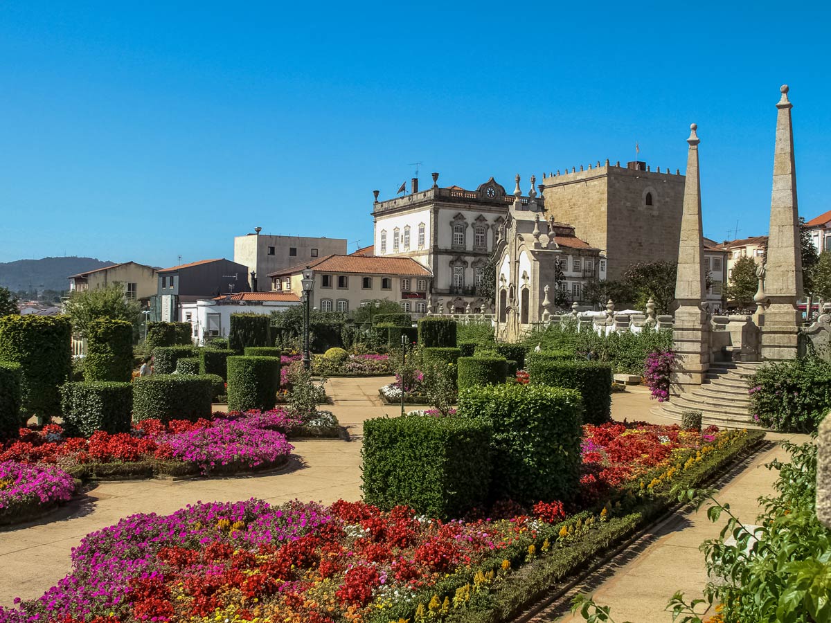 Beautiful gardens biking tour Porto Barcelos Portugal