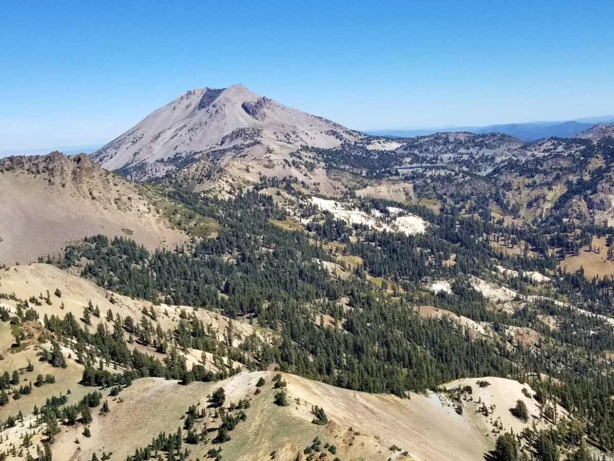 Rugged mountains in Lassen (California)