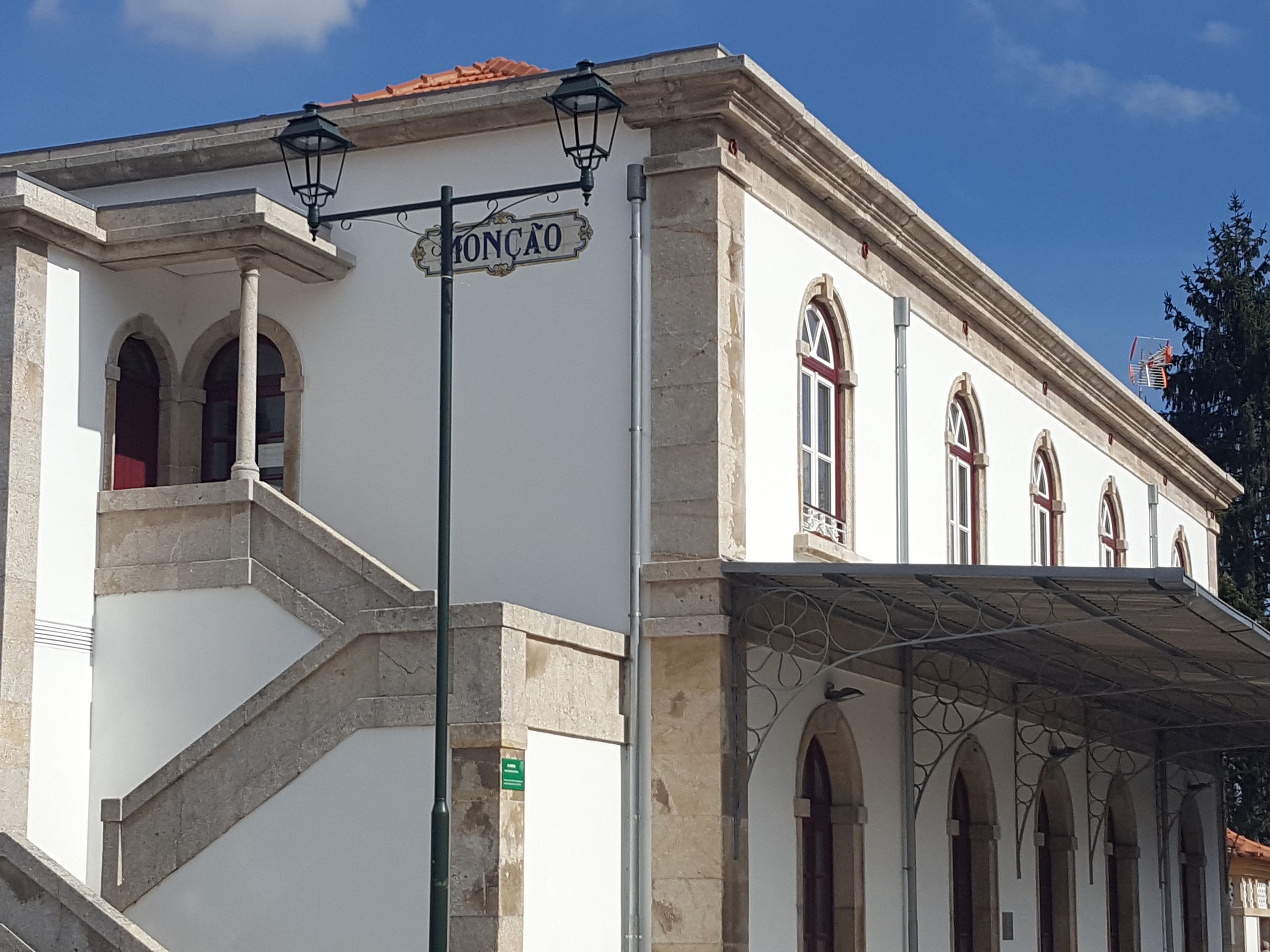 Monçao bus station