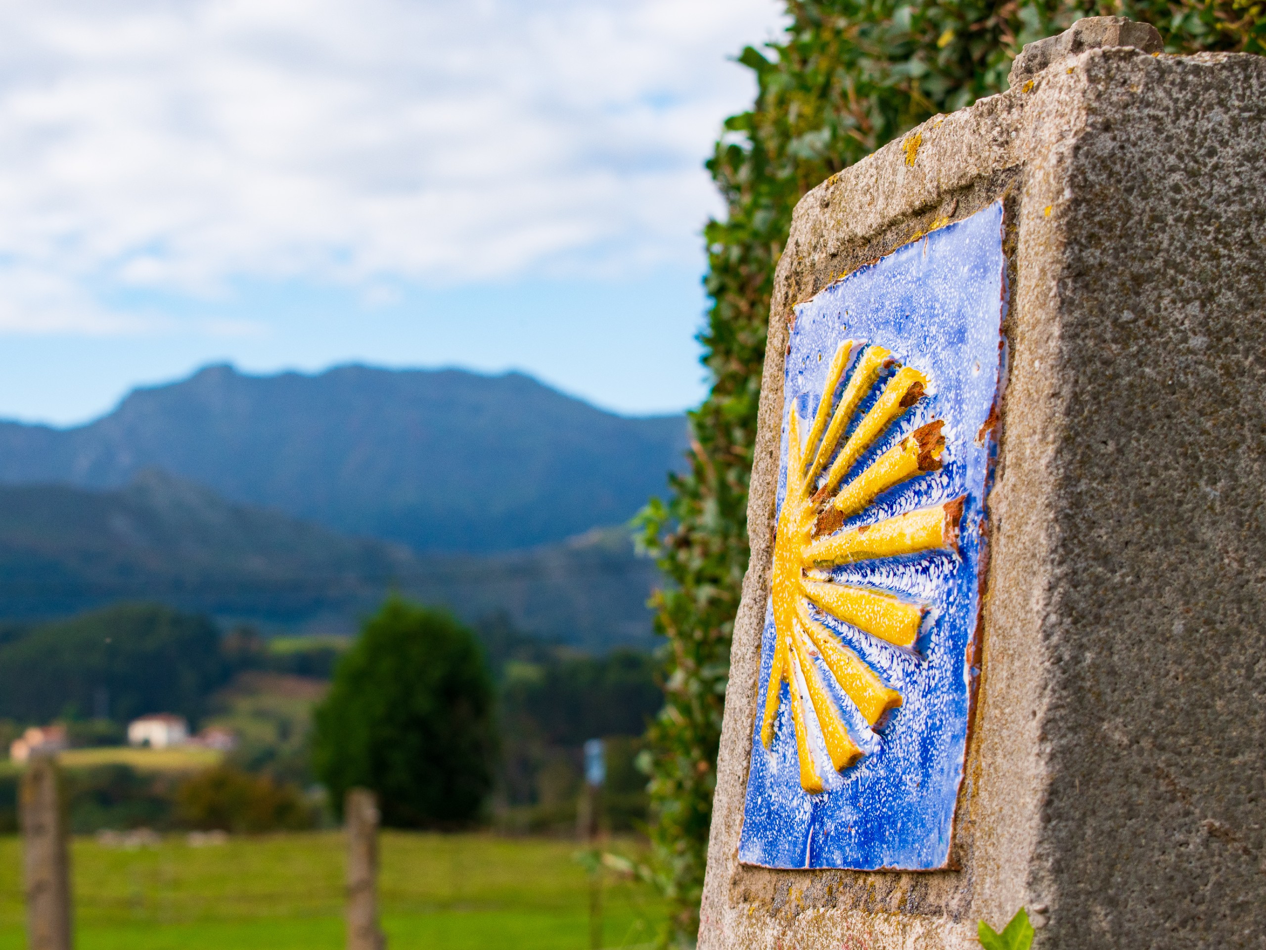 Route signage along the Camino Norte trail