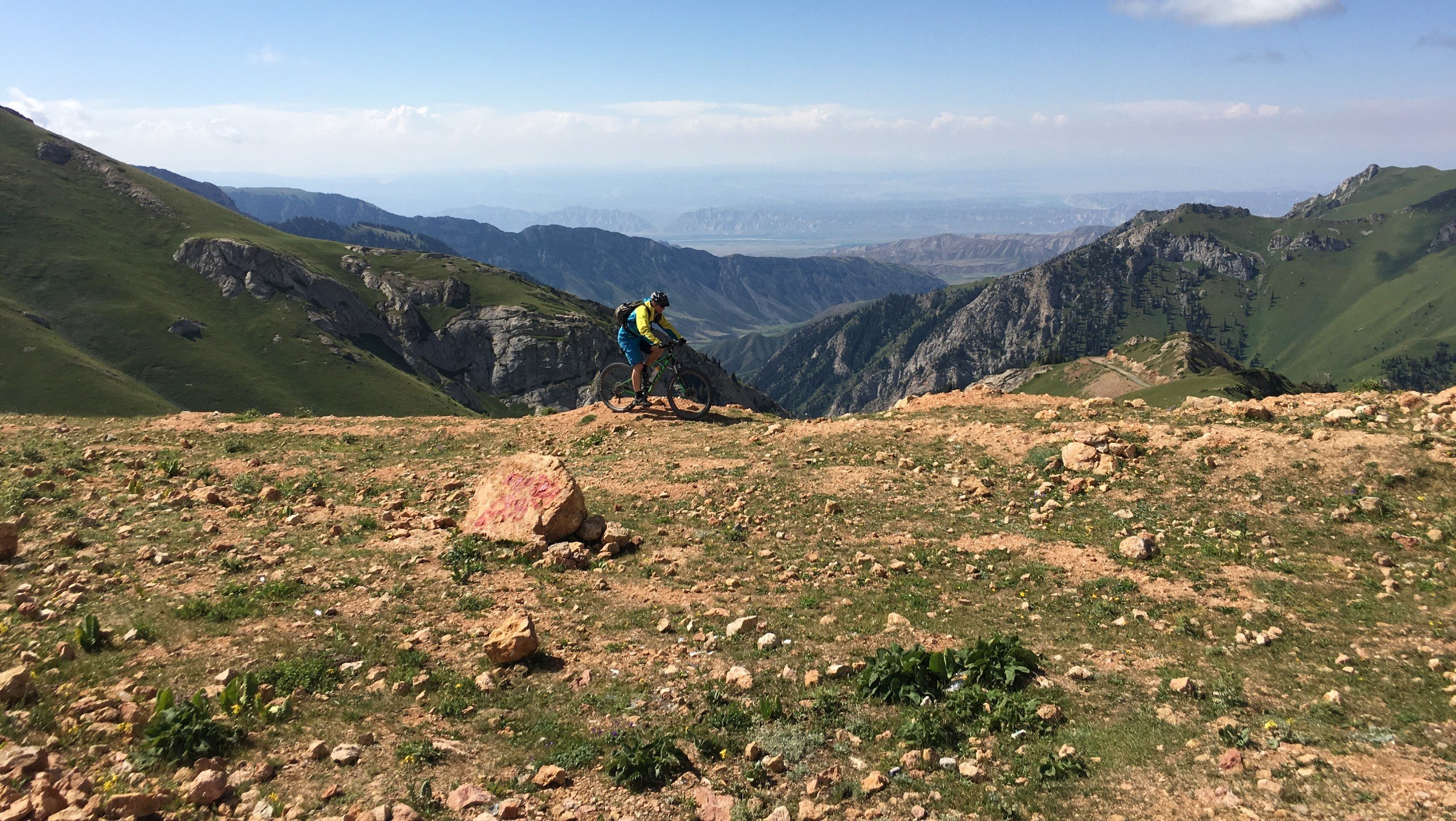 8-Day Kyrgyzstan Cycling Tour