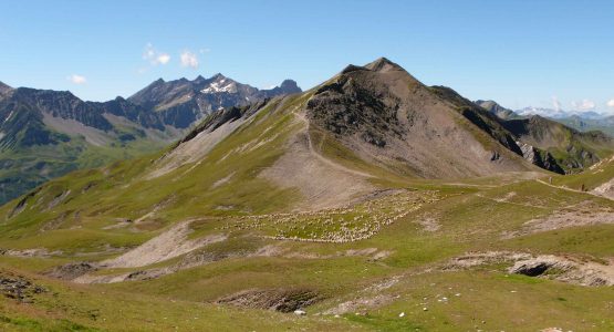 Guided Tour du Mont Blanc in Mountain Huts