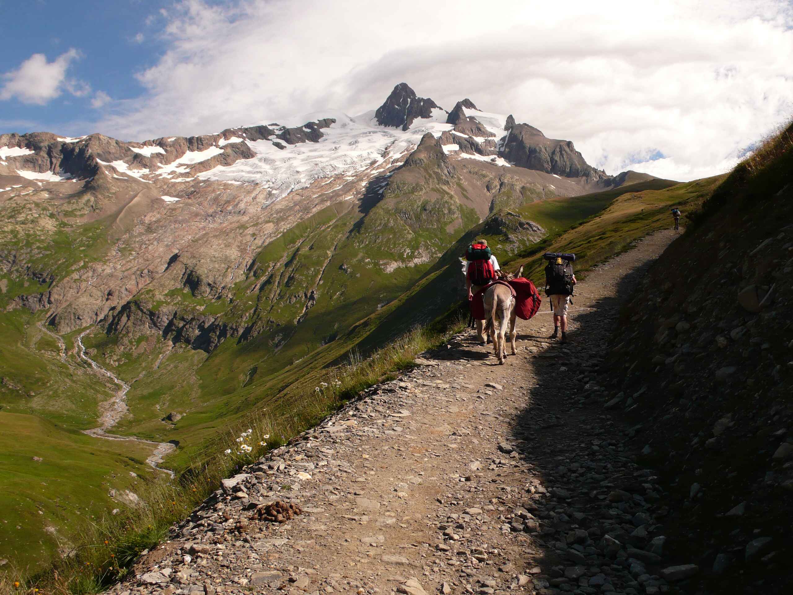 Guided Tour du Mont Blanc in Mountain Huts - 05