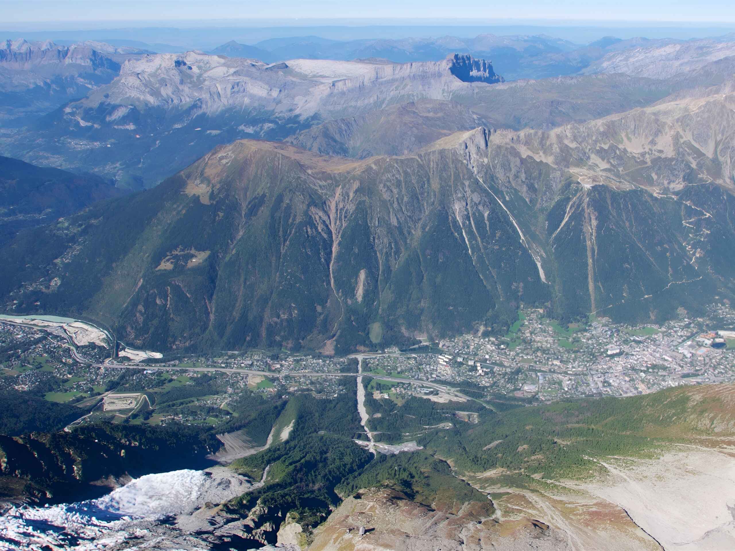 Guided Tour du Mont Blanc in Mountain Huts - 09