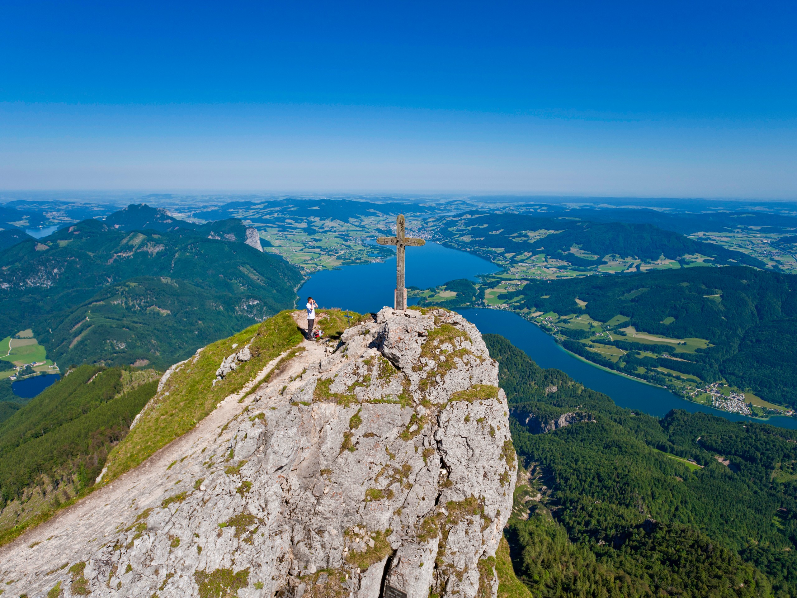 Wolfgang lake as seen from the mountaintop