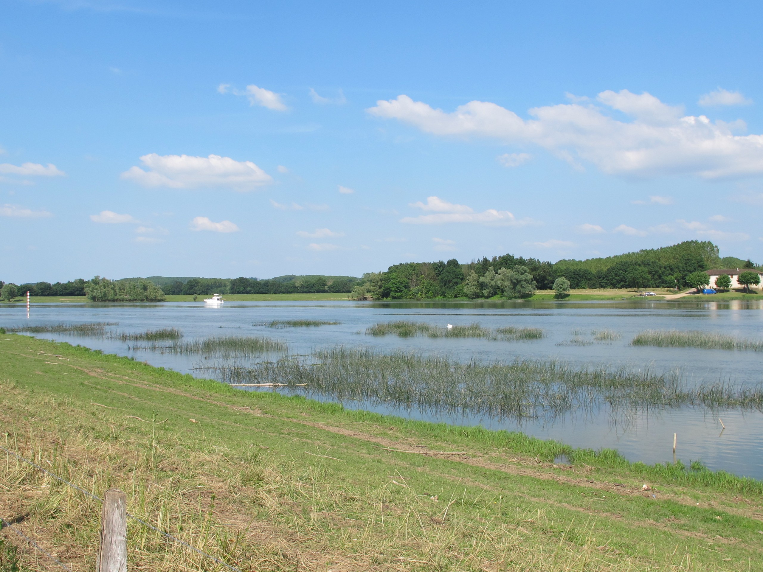 Paysage des bords de Saône en Bourgogne © Jean-Claude Praire