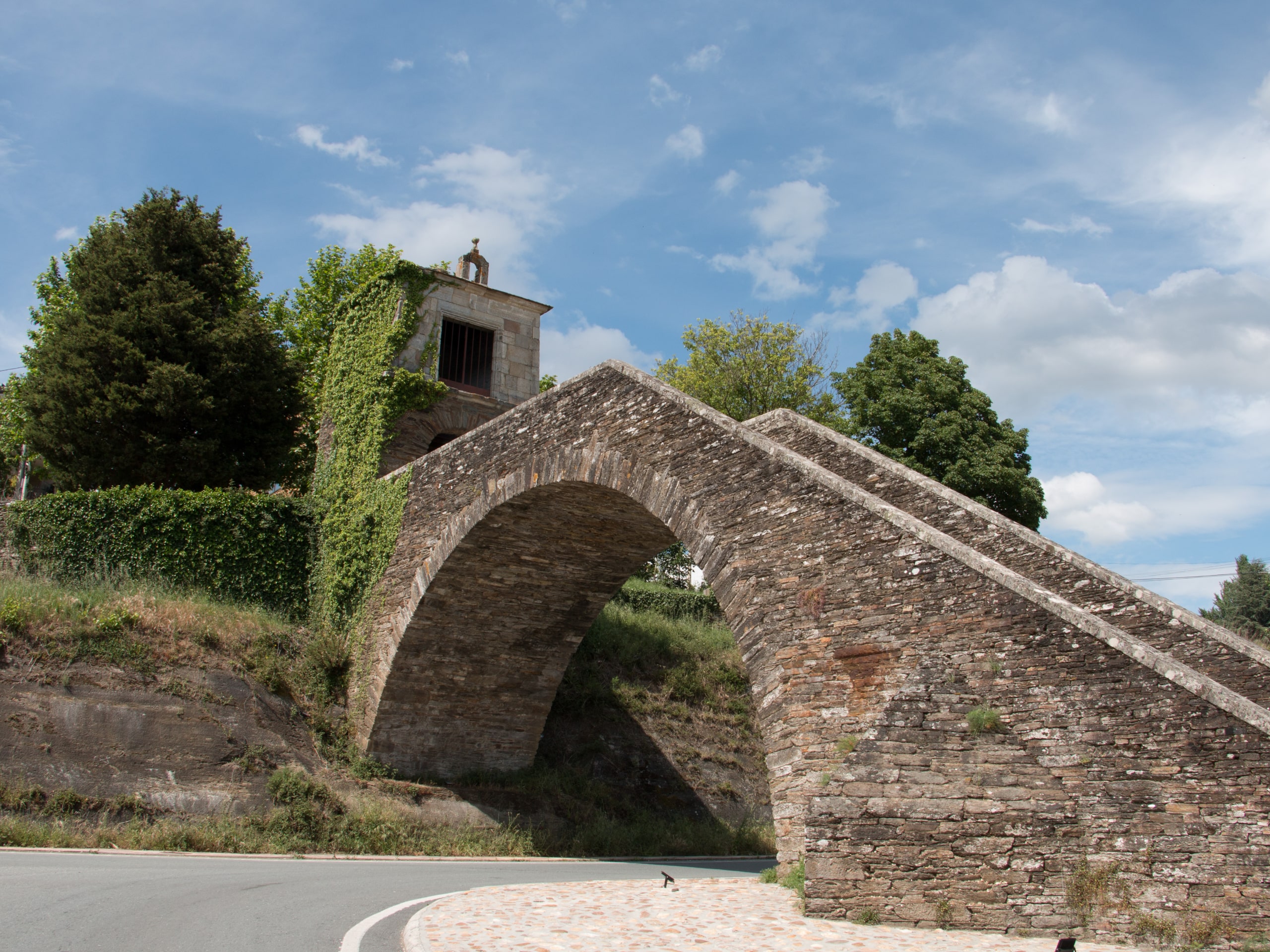 Cycling the French Camino from León to Santiago-5