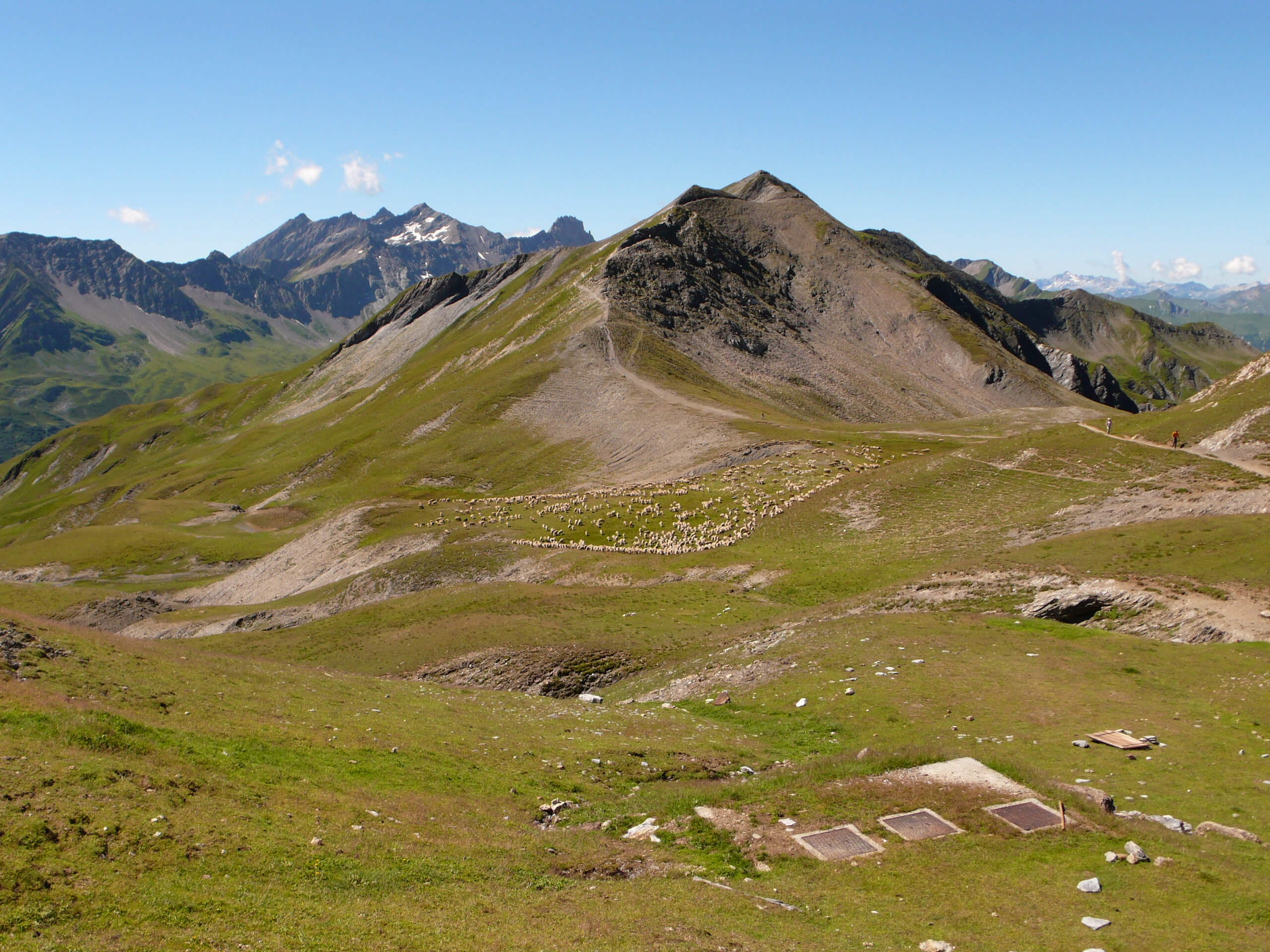 Complete Tour du Mont Blanc Trek in Hotels-1