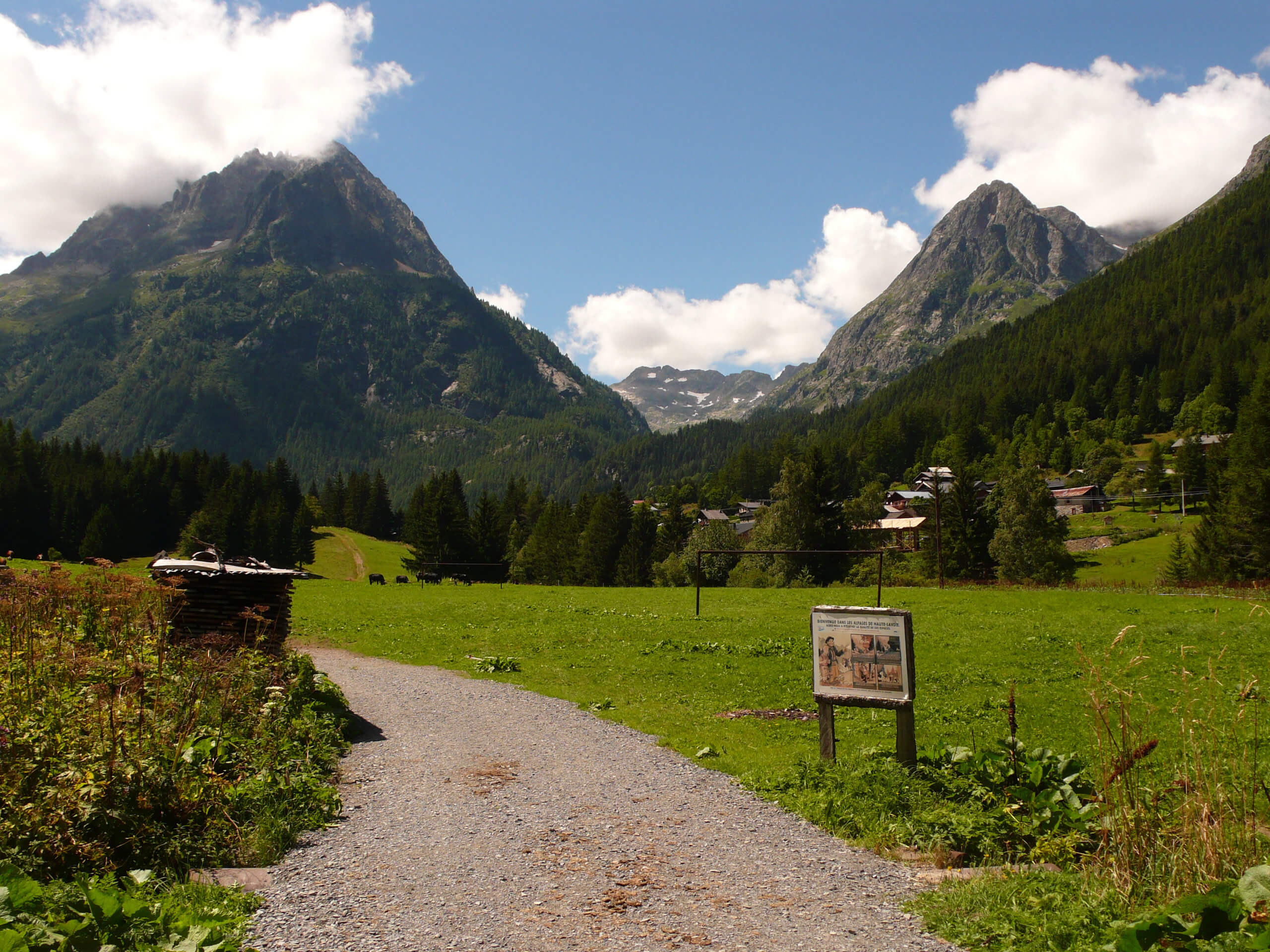 Complete Tour du Mont Blanc Trek in Hotels-5