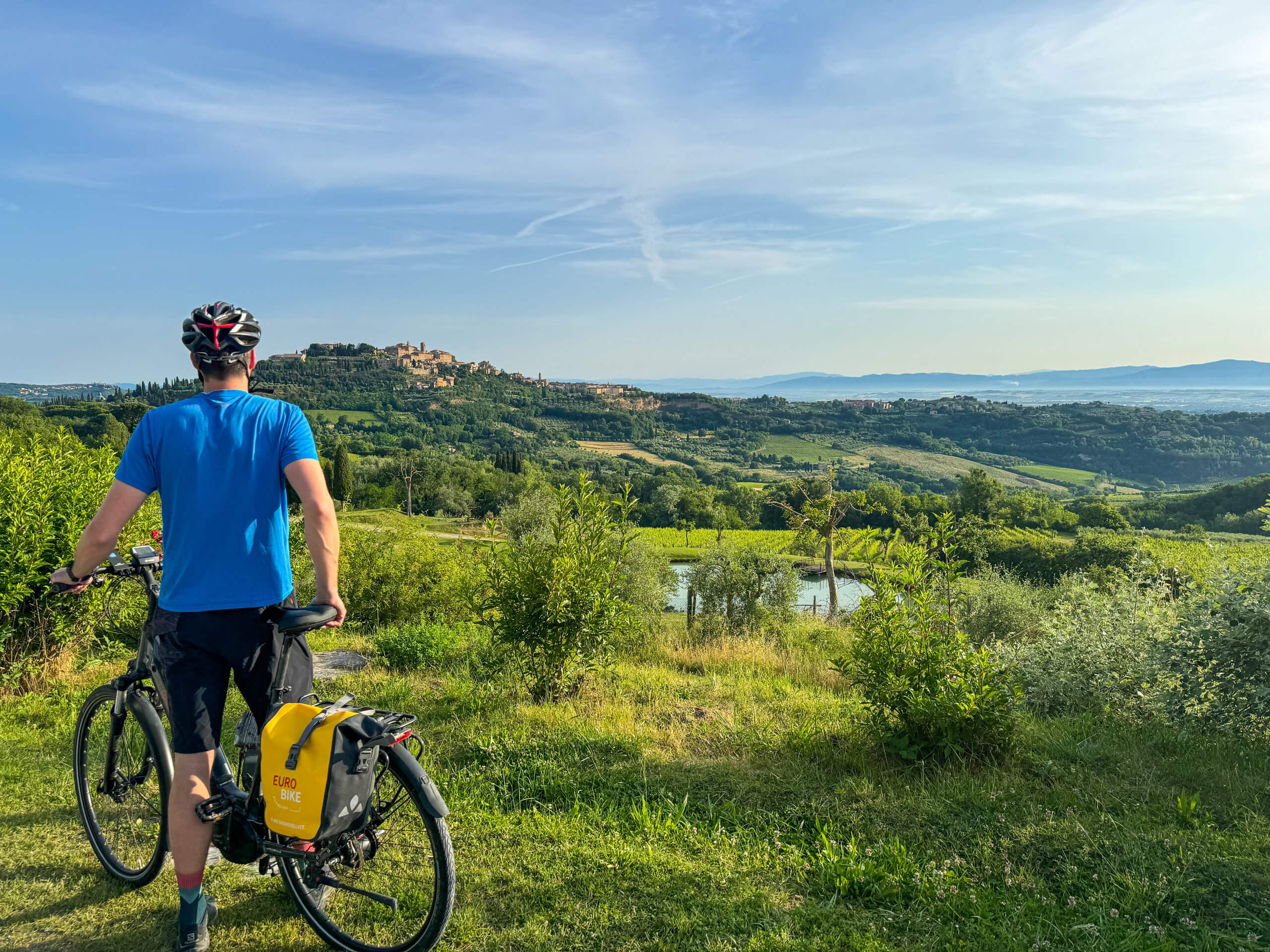 Scenic Tuscany Cycling in Charming Hotels-2