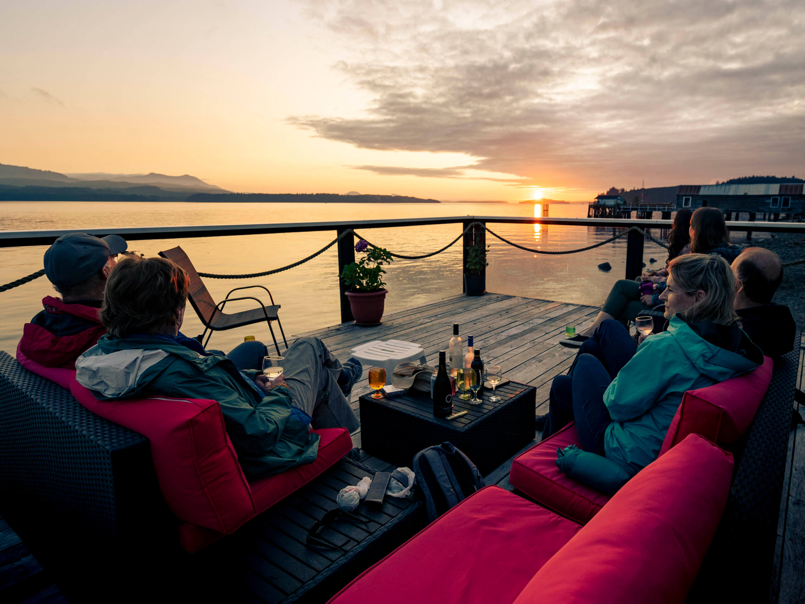 Alert Bay, evening relax at B&B