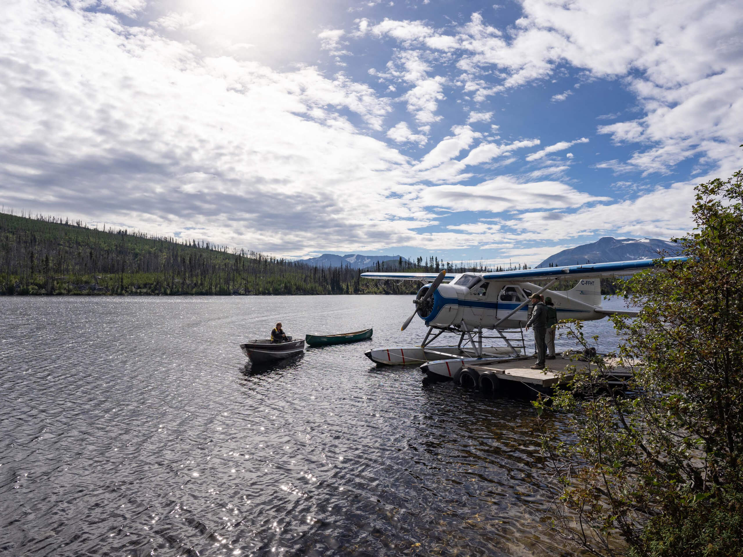 Floatplane lands on Turner Lakes