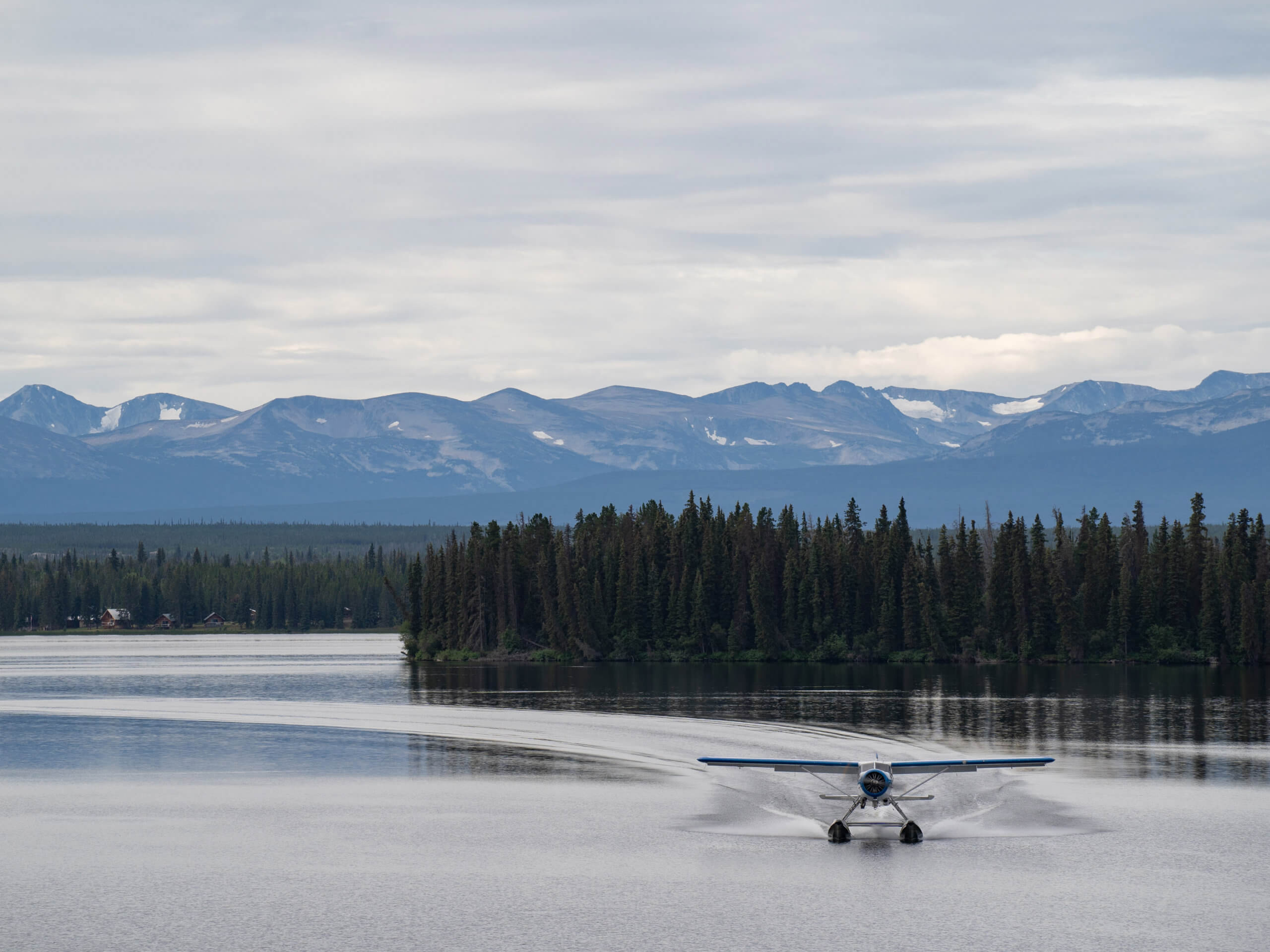 Nimpo Lake floatplane